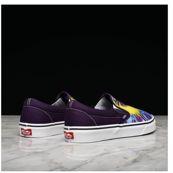 NWB! Tie Dye Vans Classic Slip-On - Picture 5 of 8